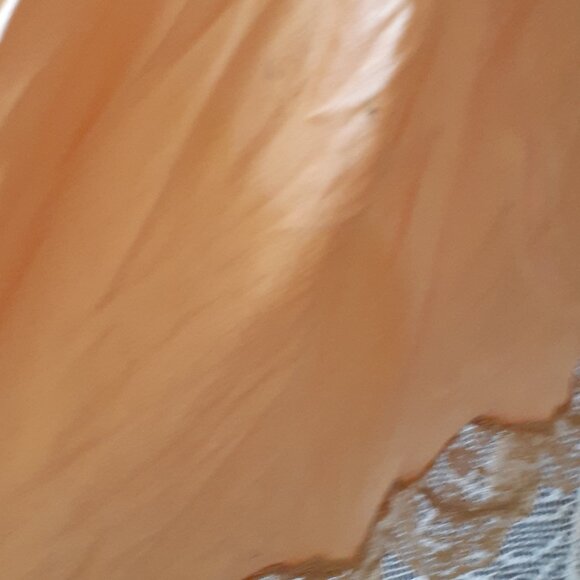 1940's Silk Dressing Gown - Picture 10 of 16